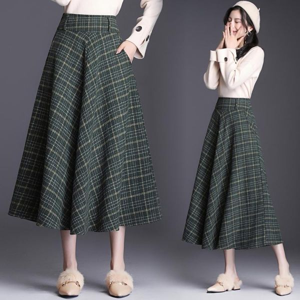 green plaid skirt autumn winter women's mid-length high-waist pleated woolen long a-line umbrella skirts, Black
green plaid skirt autumn winter women's mid-length high-waist pleated woolen long a-line umbrella skirts, Black