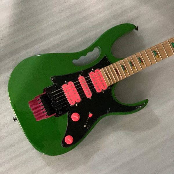 transportation, green electric guitar, double single pickup, maple fingerboard, customizable
transportation, green electric guitar, double single pickup, maple fingerboard, customizable