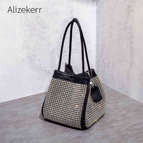 evening bags diamonds bucket evening clutch bag luxury designer rhinestone purses and handbags ladies square crossbody bags 220315
evening bags diamonds bucket evening clutch bag luxury designer rhinestone purses and handbags ladies square crossbody bags 220315