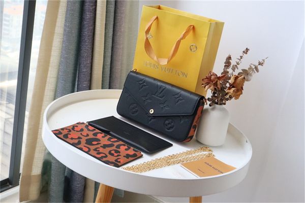 2021luxurys women handbag purses fashion leopard print pillow bag designers lady totes color matching shopping bags
2021luxurys women handbag purses fashion leopard print pillow bag designers lady totes color matching shopping bags