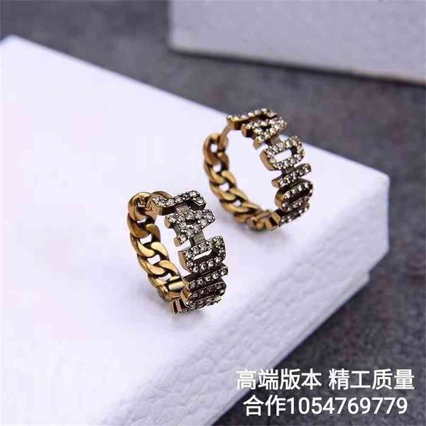 special offer 2021 luxury designer jewelry earrings / autumn and fashion letter for women 01, Silver
special offer 2021 luxury designer jewelry earrings / autumn and fashion letter for women 01, Silver