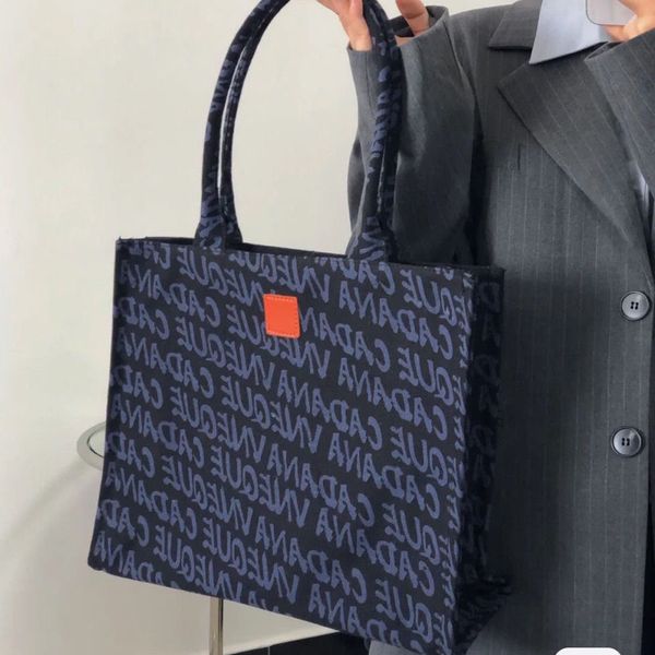 ins super satot bag women's 2021 autumn winter tide brand single shoulder bags light luxury handbags large capacity new shopping handba
ins super satot bag women's 2021 autumn winter tide brand single shoulder bags light luxury handbags large capacity new shopping handba
