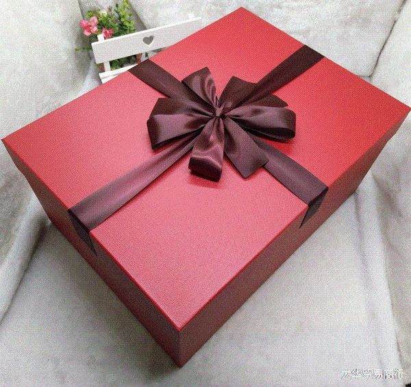 grade extra large rectangular business gift box red formal dress wedding coat suit decorative flowers & wreaths
grade extra large rectangular business gift box red formal dress wedding coat suit decorative flowers & wreaths