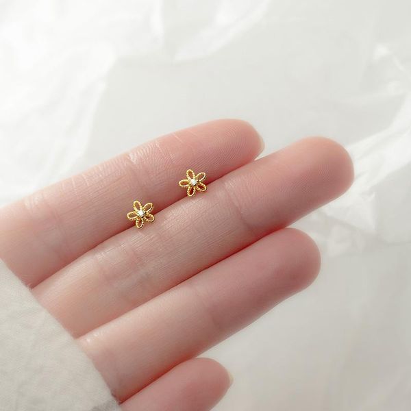 stud small cute 5mm 100% authentic 925 sterling silver prong cz hollow flower piercing earrings for child fine jewelry, Golden;silver
stud small cute 5mm 100% authentic 925 sterling silver prong cz hollow flower piercing earrings for child fine jewelry, Golden;silver