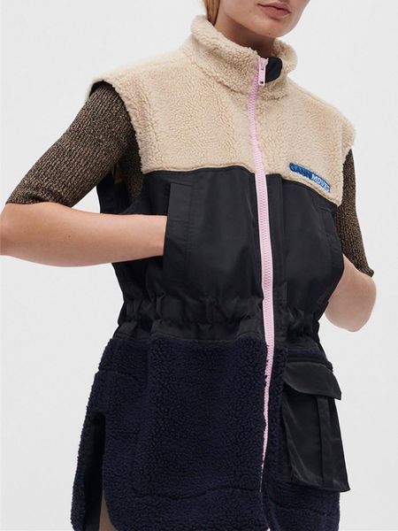 women's vests sleeveless vest coat color patchwork zipper fashion faux lamb wool casual spring autumn 2021 lady turtleneck jackets, Black;white
women's vests sleeveless vest coat color patchwork zipper fashion faux lamb wool casual spring autumn 2021 lady turtleneck jackets, Black;white