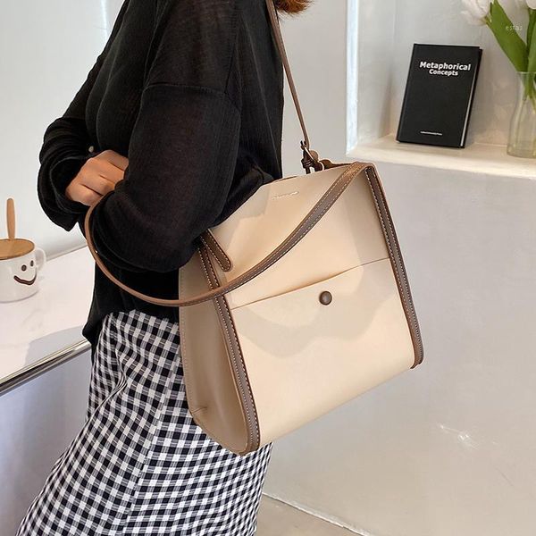 evening bags niche design large-capacity women's bag 2021 fashion commuter underarm tote bucket shoulder width: 26cm1
