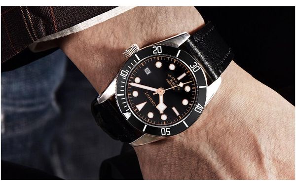 wristwatches military schwarz bay men automatic mechanical watch sapphire, Slivery;brown
wristwatches military schwarz bay men automatic mechanical watch sapphire, Slivery;brown
