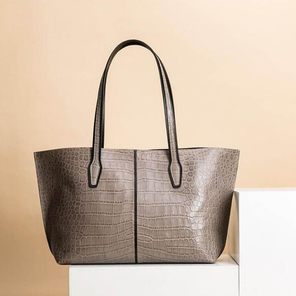 evening bags 2021 leather bag, luxury handbag, all-match shoulder crocodile pattern tote bag
evening bags 2021 leather bag, luxury handbag, all-match shoulder crocodile pattern tote bag