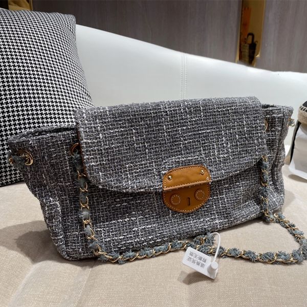 fashion designer woven canvas handbag shopping crossbody bag classic one-shoulder ladies luxury large-capacity wholesale
fashion designer woven canvas handbag shopping crossbody bag classic one-shoulder ladies luxury large-capacity wholesale