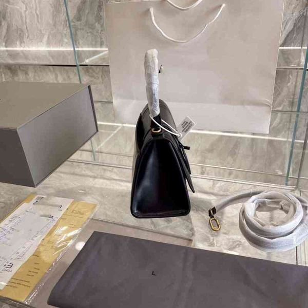 bags luxury balencaigass hourglass small square bags moon locomotive genuine motorcycle leather fashion women handbag designer 4r1x
bags luxury balencaigass hourglass small square bags moon locomotive genuine motorcycle leather fashion women handbag designer 4r1x