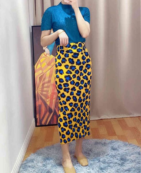 skirts miyake plied female summer printed leopard straight high-fashion women's line skirt, Black
skirts miyake plied female summer printed leopard straight high-fashion women's line skirt, Black