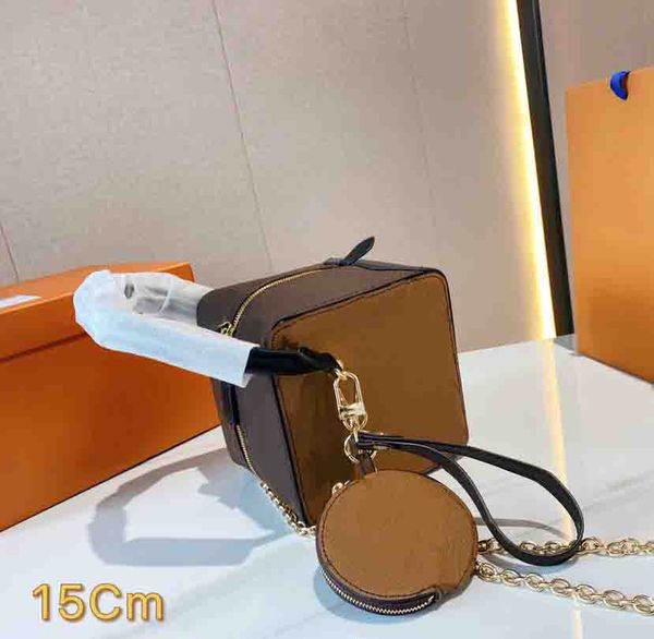 designers square shoulder bags fashion lady dice bag luxurys chains handbag women cosmetic pocket
designers square shoulder bags fashion lady dice bag luxurys chains handbag women cosmetic pocket