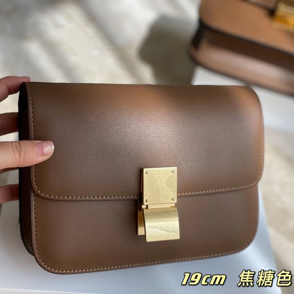 factory direct sale 75% off autumn and winter new women's cowhide messenger single shoulder versatile small square large quantity is pr
factory direct sale 75% off autumn and winter new women's cowhide messenger single shoulder versatile small square large quantity is pr