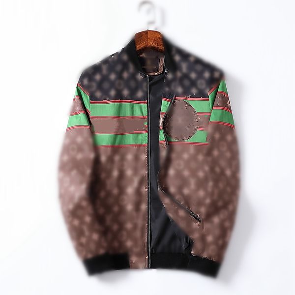 2021 new designers winter jackets mens outerwear bomber jacket smooth soft brand jackets prints letter embroidery large size, Black;brown
2021 new designers winter jackets mens outerwear bomber jacket smooth soft brand jackets prints letter embroidery large size, Black;brown