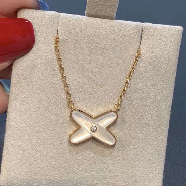 xiaoshangjia crossed necklace 925 sterling silver plated 18k rose gold x-type white fritillaria pendant clavicle chain
xiaoshangjia crossed necklace 925 sterling silver plated 18k rose gold x-type white fritillaria pendant clavicle chain