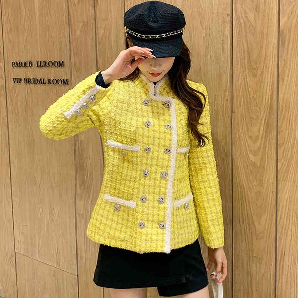 jacket autumn fashion women stand collar plaid yellow tweed jacket pearls double breasted vintage elegant ladies tassels twill coat, Black;brown
jacket autumn fashion women stand collar plaid yellow tweed jacket pearls double breasted vintage elegant ladies tassels twill coat, Black;brown