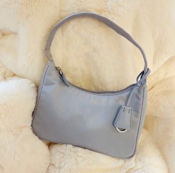 hobo women shoulder bag for women waterproof canvas purse shoulder bags tote fashion handbags presbyopic purse lady messenger bag
hobo women shoulder bag for women waterproof canvas purse shoulder bags tote fashion handbags presbyopic purse lady messenger bag