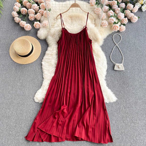 women design pleated strap dress korean fashion sleeveless loose dresses summer casual vacation long sundress 210715, Black;gray
women design pleated strap dress korean fashion sleeveless loose dresses summer casual vacation long sundress 210715, Black;gray