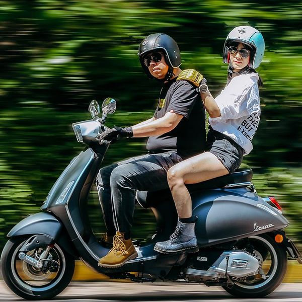 motorcycle open face helmet pu leather vintage scooter half retro with endoscope four seasons men and women electric helmets
motorcycle open face helmet pu leather vintage scooter half retro with endoscope four seasons men and women electric helmets