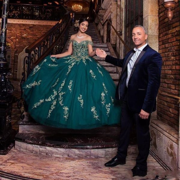 2021 hunter green quinceanera dresses ball gown off shoulder gold lace appliques crystal beads tulle short sleeves sweet 16 birthday party p, Blue;red
2021 hunter green quinceanera dresses ball gown off shoulder gold lace appliques crystal beads tulle short sleeves sweet 16 birthday party p, Blue;red