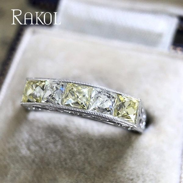 wedding rings rakol fashion luxury square zircon metal creative women's ring gorgeous party jewelrytrends in 2021 jur433, Slivery;golden
wedding rings rakol fashion luxury square zircon metal creative women's ring gorgeous party jewelrytrends in 2021 jur433, Slivery;golden