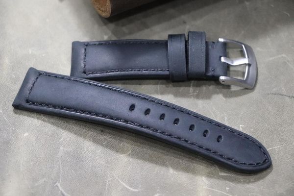 watch bands 22 24mm black universal high-end retro wristband handmade leather band men strap for big luxury watchbands, Black;brown
watch bands 22 24mm black universal high-end retro wristband handmade leather band men strap for big luxury watchbands, Black;brown