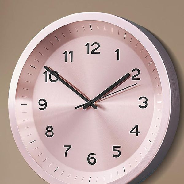 nordic pink metal wall clock silent bedroom creative clocks home decor modern watch living room decoration gift ideas
nordic pink metal wall clock silent bedroom creative clocks home decor modern watch living room decoration gift ideas