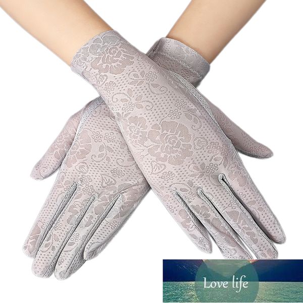 lady summer jacquard sun protection ice silk breathable finger driving gloves non-slip sunscreen touch screen gloves for women, Blue;gray
lady summer jacquard sun protection ice silk breathable finger driving gloves non-slip sunscreen touch screen gloves for women, Blue;gray