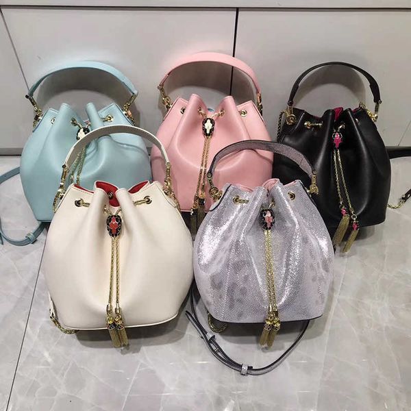 snake head chain bag female crossbody 2021 spring and summer new ins super popular sequin bucket bag genuine leather portable big bags flash
snake head chain bag female crossbody 2021 spring and summer new ins super popular sequin bucket bag genuine leather portable big bags flash