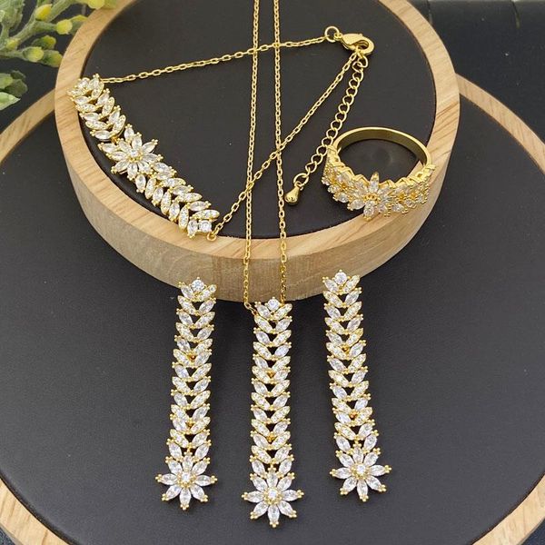 earrings & necklace lanyika fashion jewelry set romantic flower zircon micro inlay with earrings, bracelet and ring for woman banquet gifts, Silver
earrings & necklace lanyika fashion jewelry set romantic flower zircon micro inlay with earrings, bracelet and ring for woman banquet gifts, Silver