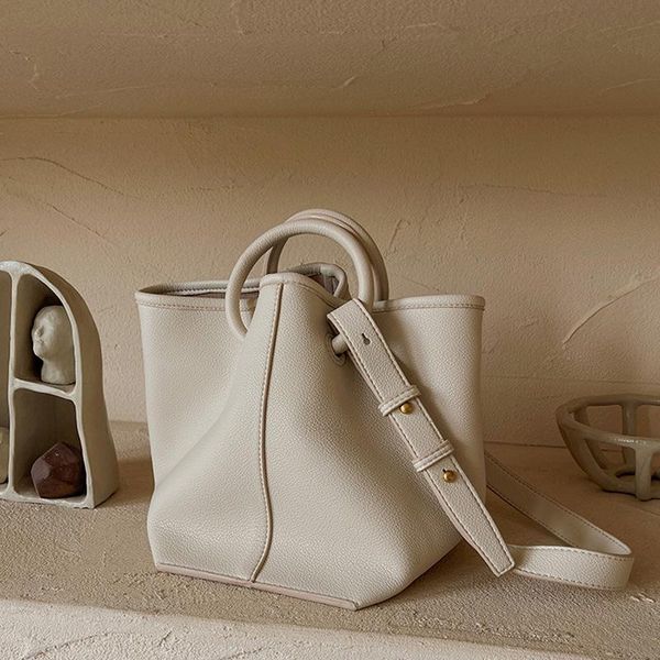 evening bags casual small tote designer round handle women handbags luxury soft matte leather shoulder crossbody bucket bag
evening bags casual small tote designer round handle women handbags luxury soft matte leather shoulder crossbody bucket bag