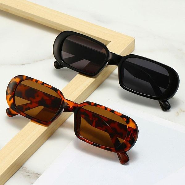sunglasses retro personality oval ladies men and women brand designer fashion luxury outdoor sports driving fishing glasses, White;black
sunglasses retro personality oval ladies men and women brand designer fashion luxury outdoor sports driving fishing glasses, White;black