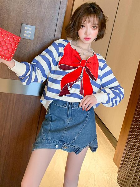 women's tracksuits girl's heart bow striped sweater + irregular denim overskirt suit 2021 early autumn style, Gray
women's tracksuits girl's heart bow striped sweater + irregular denim overskirt suit 2021 early autumn style, Gray