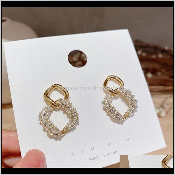 jewelry drop delivery 2021 s925 sier needle geometric pearl stud south korea east gate versatile fashion net red diamond earrings female vfe, Golden;silver
jewelry drop delivery 2021 s925 sier needle geometric pearl stud south korea east gate versatile fashion net red diamond earrings female vfe, Golden;silver