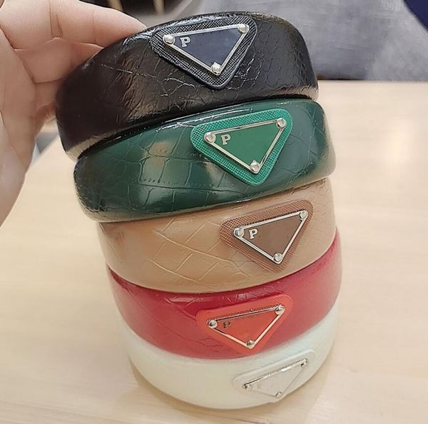 5 styles of charm letter printing leather solid broad-brimmed hair bands girls sports yoga headbands ladies anti-shedding accessories, Silver
5 styles of charm letter printing leather solid broad-brimmed hair bands girls sports yoga headbands ladies anti-shedding accessories, Silver