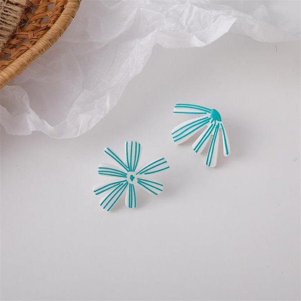 stud sweet and fresh acrylic earrings asymmetric flower earring geometric simple lines ear jewelry female, Golden;silver
stud sweet and fresh acrylic earrings asymmetric flower earring geometric simple lines ear jewelry female, Golden;silver