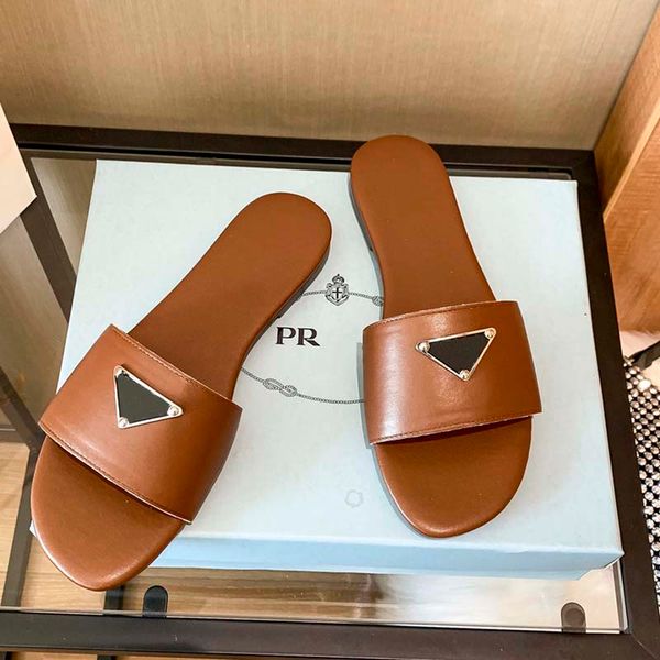 2021 Summer Slippers Designers Woman Slides Leather Heel Loafer Sandals Mules Quilted Velcro Mule Real Casual Shoes 34-41, All black
2021 Summer Slippers Designers Woman Slides Leather Heel Loafer Sandals Mules Quilted Velcro Mule Real Casual Shoes 34-41, All black