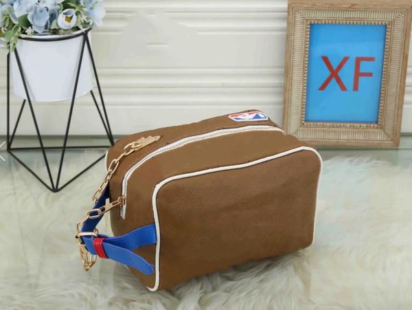men travelling toilet bag designer women wash bag large capacity cosmetic bags makeup toiletry bag pouch makeup toile270d
men travelling toilet bag designer women wash bag large capacity cosmetic bags makeup toiletry bag pouch makeup toile270d