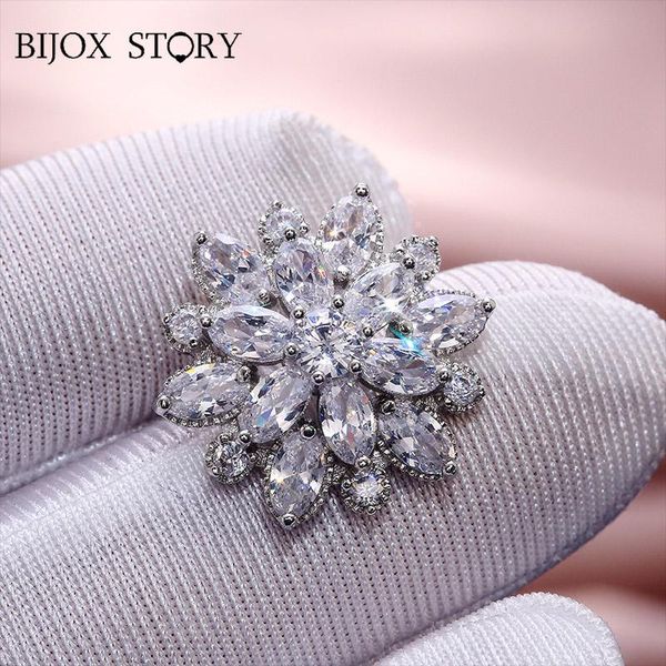 luxury charms earrings flower shape zircon gemstone stud earring for female s925 sterling silver jewelry wedding, Golden;silver
luxury charms earrings flower shape zircon gemstone stud earring for female s925 sterling silver jewelry wedding, Golden;silver