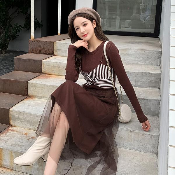 casual dresses 2021 autumn winter women temperament stitching striped fake two piece sling high waist mesh knitted sweater dress female, Black;gray
casual dresses 2021 autumn winter women temperament stitching striped fake two piece sling high waist mesh knitted sweater dress female, Black;gray