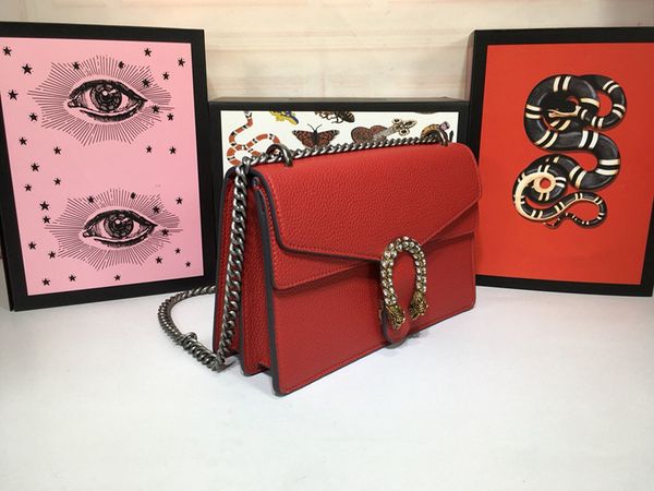 2020 new retro luxury hand high-quality designer original leather shoulder diagonal bag factory sale
2020 new retro luxury hand high-quality designer original leather shoulder diagonal bag factory sale