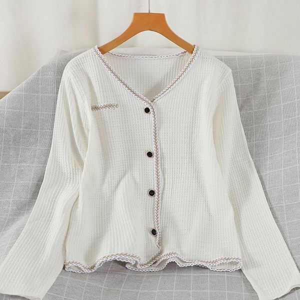 women's knits & tees 2021 korean autumn style simple female v-neck long-sleeved single-breasted short knitted cardigan coat, White
women's knits & tees 2021 korean autumn style simple female v-neck long-sleeved single-breasted short knitted cardigan coat, White