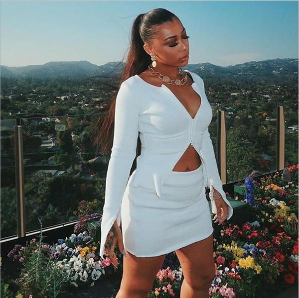 two piece dress 2021 summer solid white high street sets women long sleee zippers and mini short skirt matching
two piece dress 2021 summer solid white high street sets women long sleee zippers and mini short skirt matching