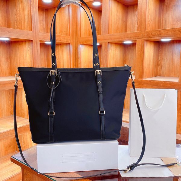oversize handbags imitation brands shoulder bags patent leather beach bag fashion original folding water-proof oxford cloth tote clutch
oversize handbags imitation brands shoulder bags patent leather beach bag fashion original folding water-proof oxford cloth tote clutch