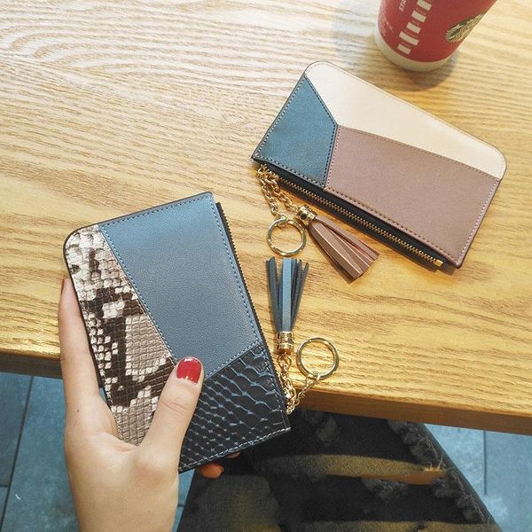 wallets leather purse short style women's zipper snake mosaic female students embroidered colorful fringe wild wallet card bag, Red;black
wallets leather purse short style women's zipper snake mosaic female students embroidered colorful fringe wild wallet card bag, Red;black