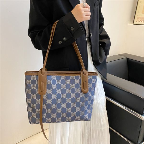 factory direct sale 75% off large women's 2021 new simple letter printing large capacity single shoulder foreign style tote bags
factory direct sale 75% off large women's 2021 new simple letter printing large capacity single shoulder foreign style tote bags