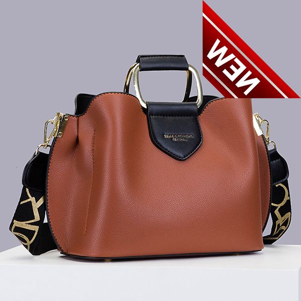 women's pu leather crossbody bags 2022 winter ladies luxury shoulder bag fashion classic design handbags and purses
women's pu leather crossbody bags 2022 winter ladies luxury shoulder bag fashion classic design handbags and purses