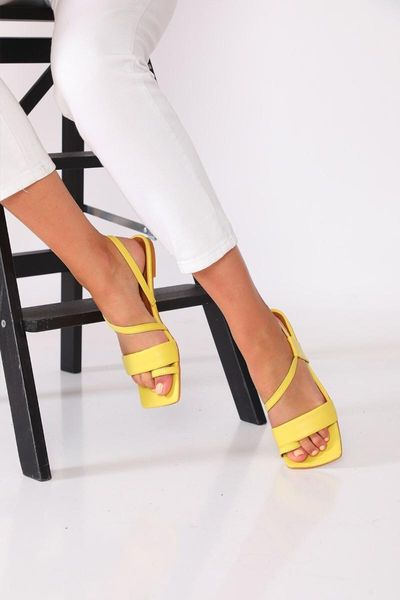 sandals women's yellow single band thong detailed heel, Black