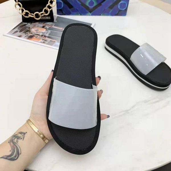 2021 r luxury brand women transparent slippers slides sandals fashion summer ladies flats beach slipper sandal lastest woman slide shoe box, Black
2021 r luxury brand women transparent slippers slides sandals fashion summer ladies flats beach slipper sandal lastest woman slide shoe box, Black