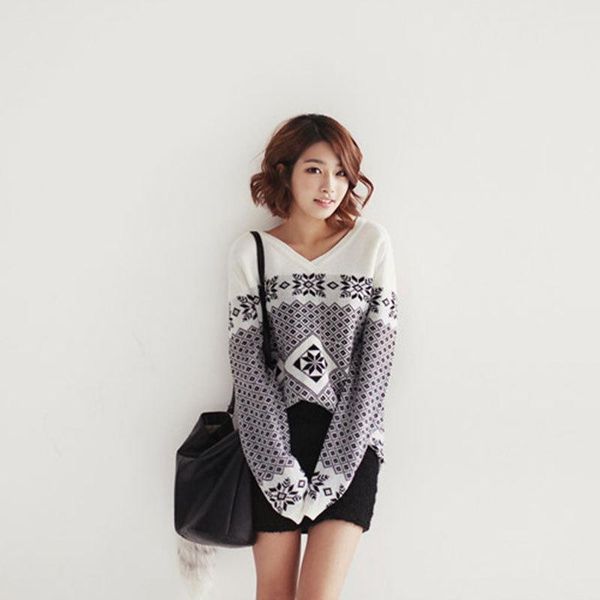 autumn and winter women's sweater snowflake loose pullover casual v-neck bottoming sweaters, White;black
autumn and winter women's sweater snowflake loose pullover casual v-neck bottoming sweaters, White;black